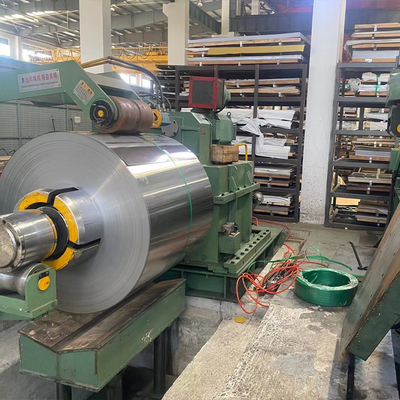Las líneas de acero inoxidable de grado SS 430 laminadas en frío, laminadas en caliente, forjadas, estampadas 2B BA Superficie terminada