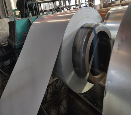 Aisi Dx53d estándar galvanizó las bobinas de acero que arruinaban la superficie