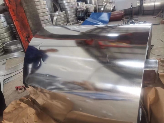 La inmersión caliente Sgcc galvanizó las bobinas de acero Z275 para la hoja acanalada del hierro de la techumbre del metal